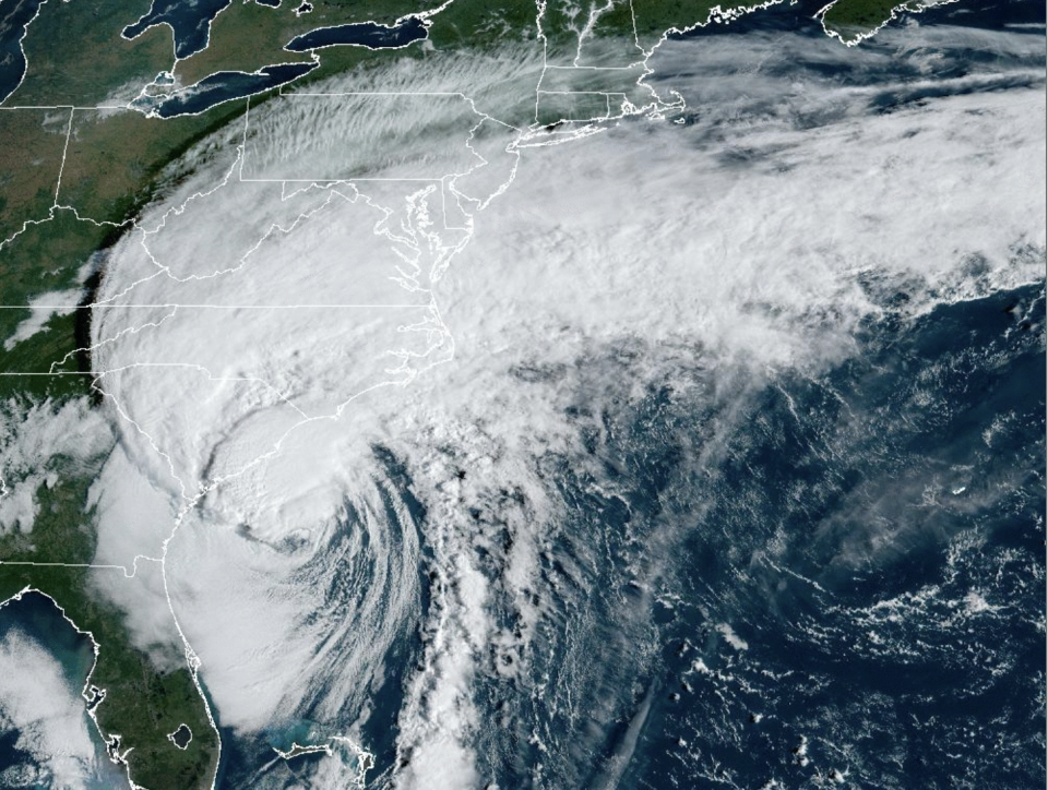 Hurricane Ian has restrengthened to a Category 1 storm as it nears South Carolina (CIRA/NOAA)