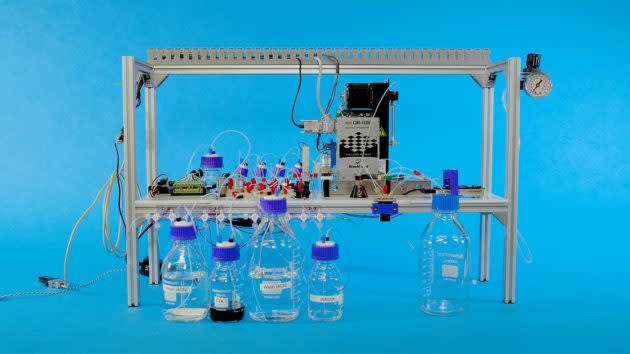 Automated DNA data storage system