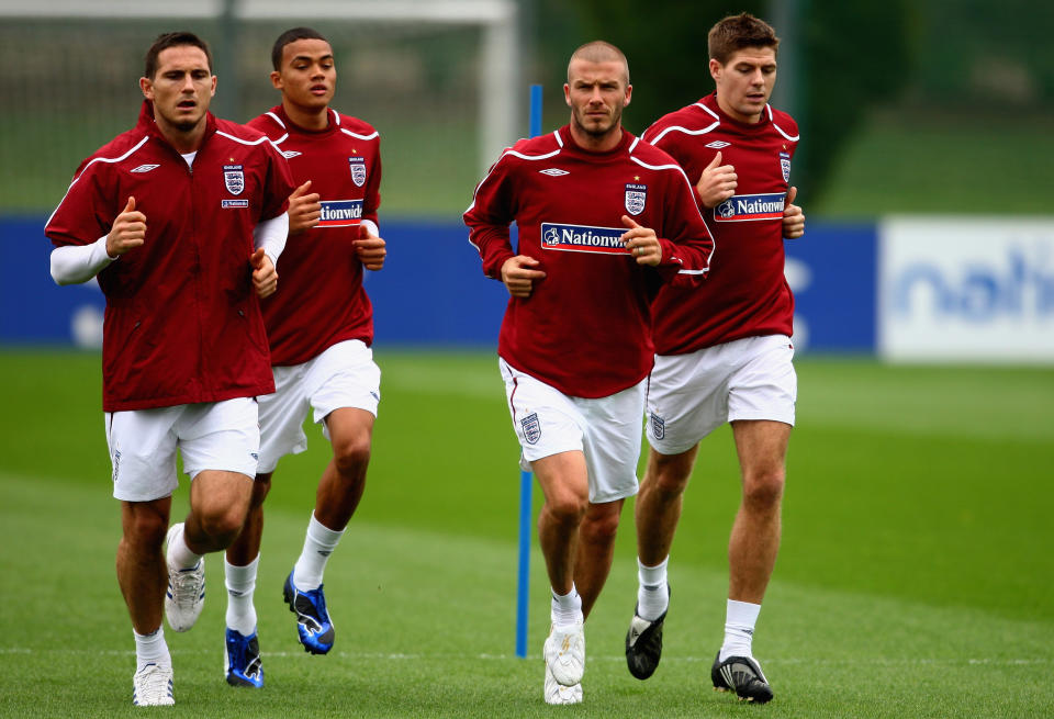 LONDON COLNEY, UNITED KINGDOM - OCTOBER 07: (L-R) Frank Lampard, Jermaine Jenas, David Beckham and Steven Gerrard of England warm up during an England training session at London Colney Training Ground on October 7, 2008 in London, England. (Photo by Jamie McDonald/Getty Images)