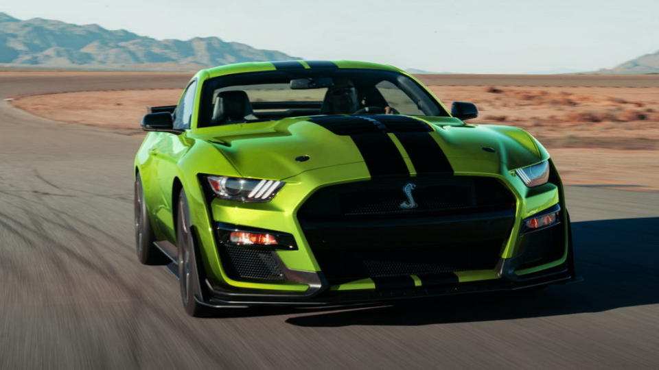 圖 /2020 Ford Mustang Shelby GT500不僅有超高馬力，拜搭載雙離合變速器所賜，能在100毫秒內輕鬆換檔。