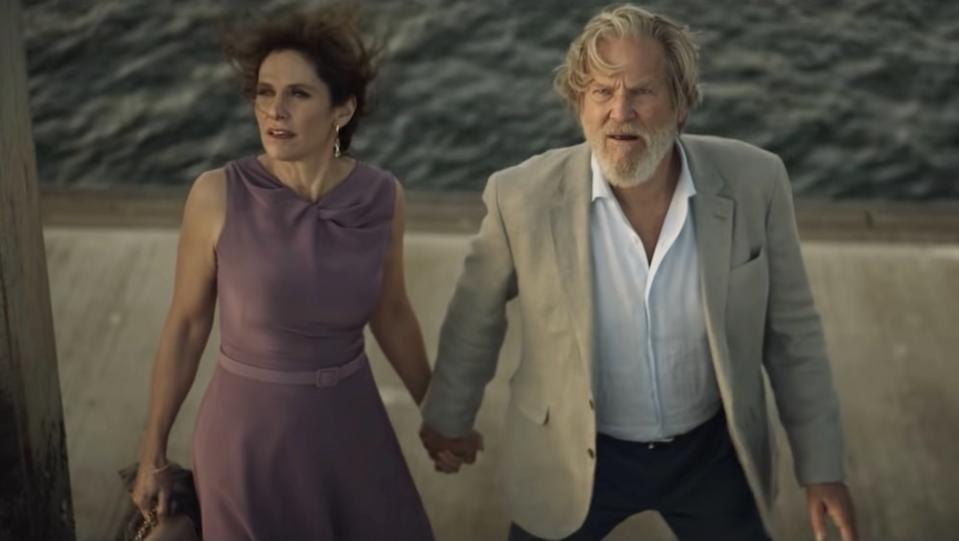 Amy Brenneman and Jeff Bridges in “The Old Man” - Credit: Courtesy of FX / YouTube