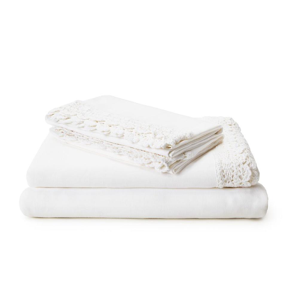 <p><a href="https://www.stfrank.com/products/white-linen-sheet-set" rel="nofollow noopener" target="_blank" data-ylk="slk:Shop Now;elm:context_link;itc:0;sec:content-canvas" class="link ">Shop Now</a></p><p>White Lalita Linen Sheet Set</p><p>stfrank.com</p><p>$280.00</p>