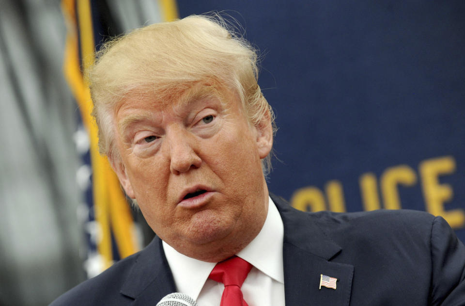 El presidente Donald Trump perdió la elección del 3 de noviembre y se especula que podría tratar de otorgarse a sí mismo un perdón contra posibles acciones judiciales luego de que deje la Casa Blanca. (Photo by: zz/Dennis Van Tine/STAR MAX/IPx)