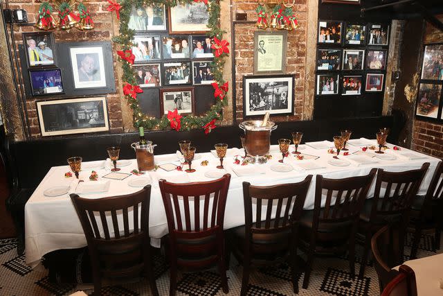 <p>Bruce Glikas/Getty</p> Dinner, ready to be served, as Marlo Thomas toasts husband Phil Donahue with a new Jameson drink "The Donahue" at Pete's Tavern on December 7, 2023 in New York City.