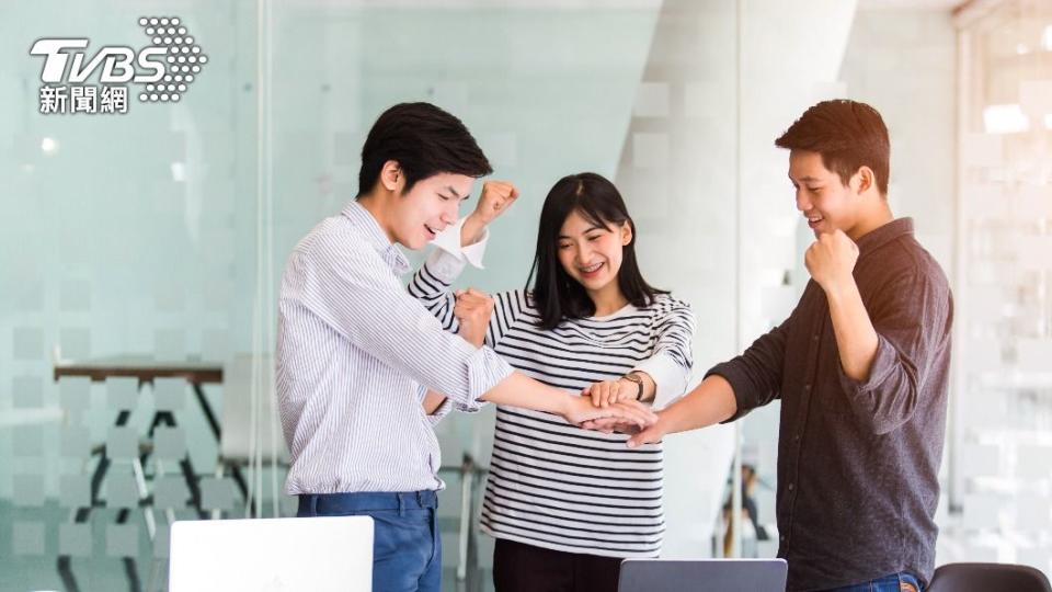 雙子座下半年事業運步步高升。（示意圖，非當事人／shutterstock達志影像）