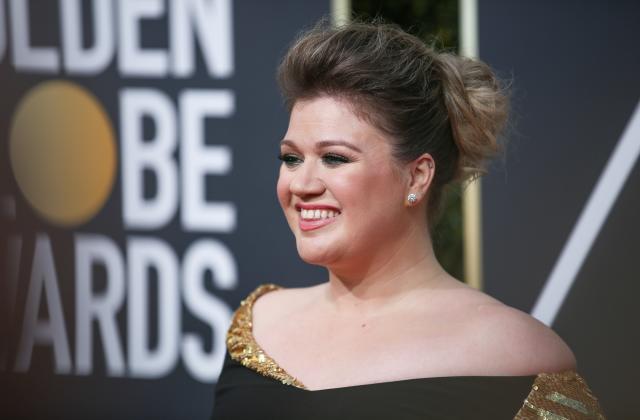 Kelly Clarkson Spanks Her Children And Faces Backlash​