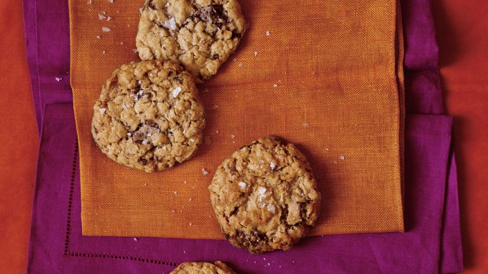 Salted Oatmeal Cookies with Dark Chocolate