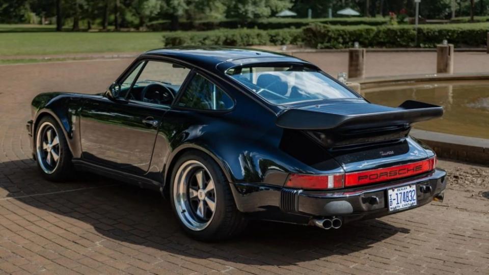 Modified Swiss-Market 1986 Porsche 911 Turbo S Coupe