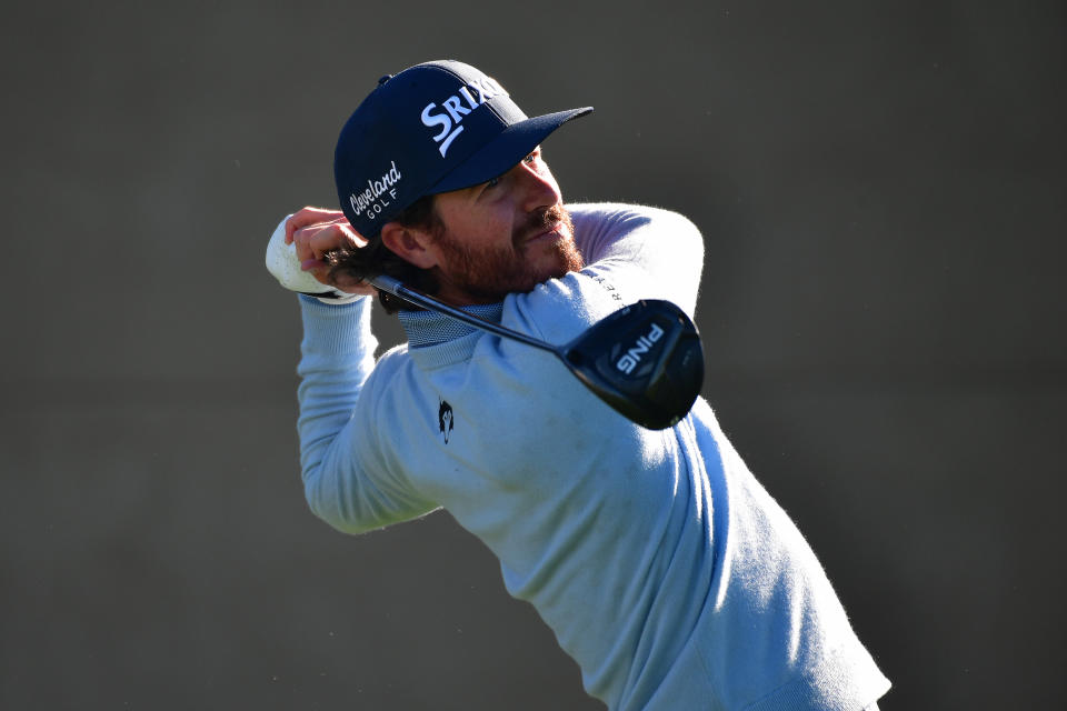 LA JOLLA, CALIFORNIA - 27 DE ENERO: Sam Ryder golpea su golpe de salida en el hoyo 10 durante la segunda ronda de The Farmers Insurance Open en el North Course en Torrey Pines Golf Course el 27 de enero de 2022 en La Jolla, California.  (Foto de Donald Miralle/Getty Images)