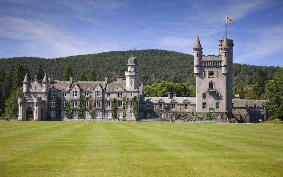 balmoral castle scotland royal family