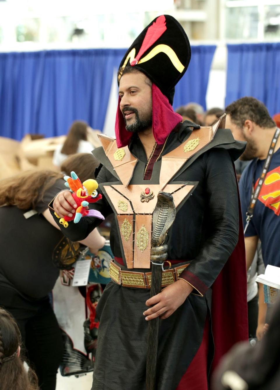 <p>If this Jafar can transform himself into a snake like in the original animated <em>Aladdin</em>, he wins all of Comic Con.</p>