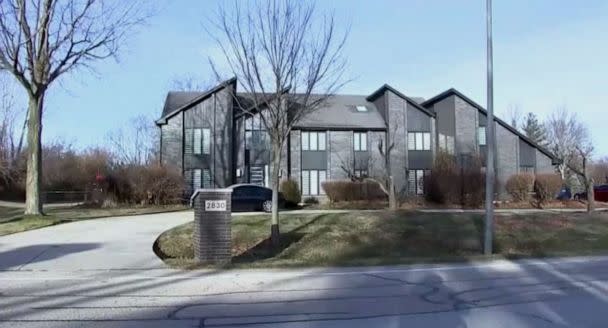 PHOTO: Buffalo Grove police investigate after 5 found dead in a home in Buffalo Grove, Ill.,  on Nov. 30, 2022. (ABC News)