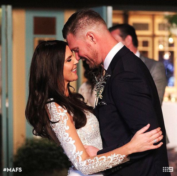 MAFS stars Tracey and Dean's text scandal has been revealed. Source: Nine