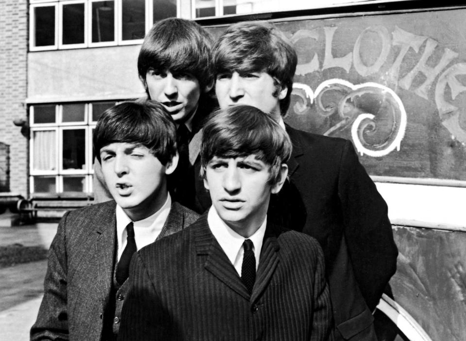 <p>Richard Lester begleitete die Beatles während eines für sie gewöhnlichen Tages, ließ sich visuell dazu aber einiges einfallen. Sein britisches Musical verwebt alle Genres und ist ein zum Teil surreales Meisterwerk. (Foto: ddp images) </p>