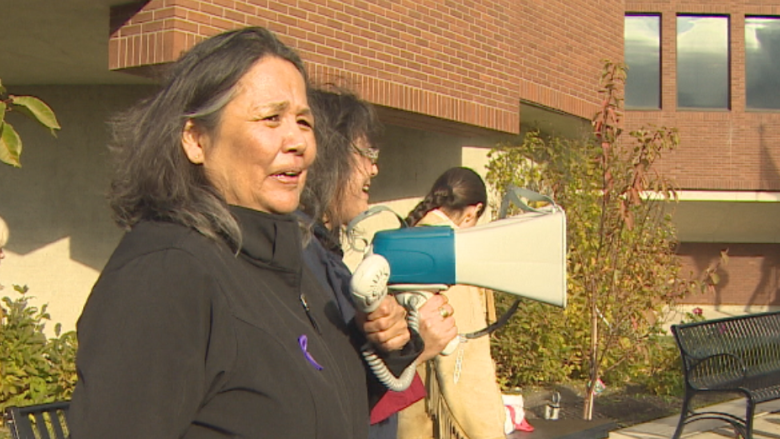 Bill Erasmus accused of victim blaming at MMIW rally in Yellowknife