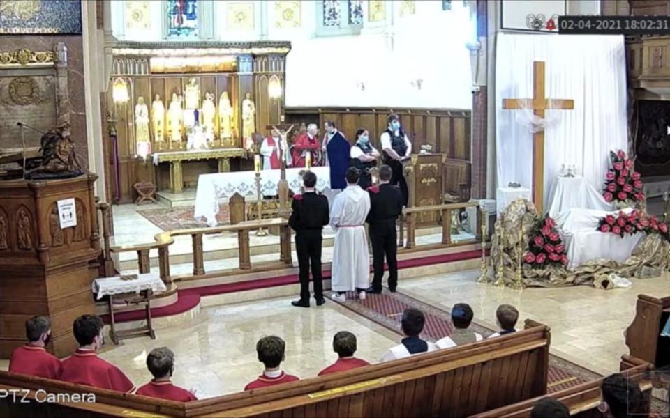 Footage that emerged on social media shows two Metropolitan Police officers shutting down a Good Friday service at Christ the King Polish Roman Catholic Church in Balham, south London