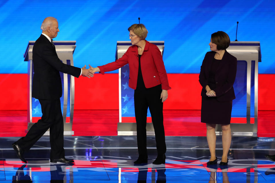 Both Massachusetts Sen. Elizabeth Warren and Minnesota Sen. Amy Klobuchar are on Democratic nominee Joe Biden&rsquo;s list of potential vice presidents, but selecting either would put their Senate seat at risk. (Photo: Joe Raedle via Getty Images)