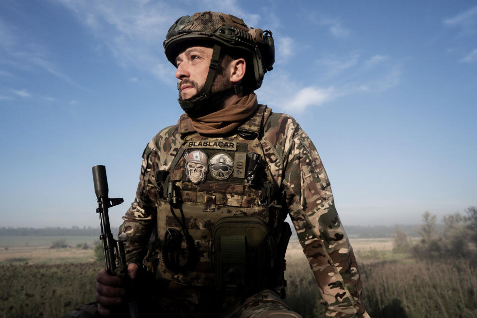 Ukrainian soldiers on the Bakhmut frontline in Donetsk (Vincenzo Circosta / Anadolu Agency via Getty Images)