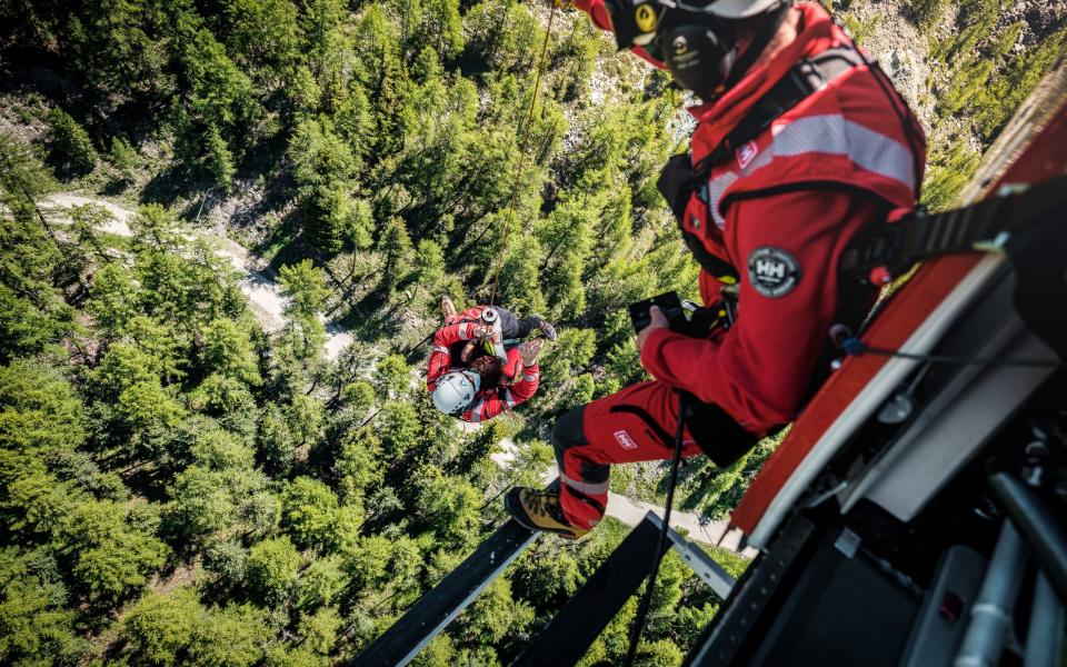 air zermatt mountain rescue - CHRISTIAN PFAMMATTER