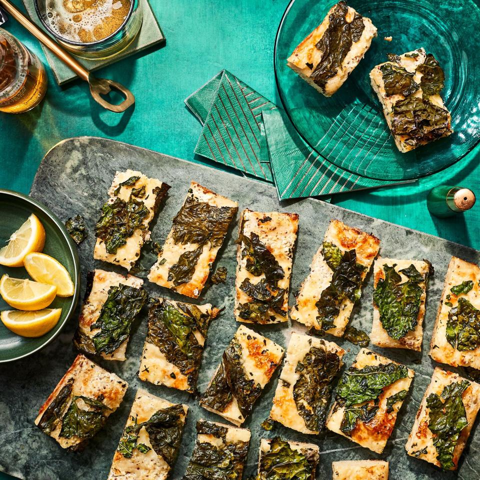 Kale flatbread bites