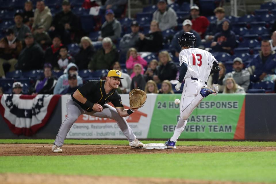 Former Oaks Christian outfielder Rhylan Thomas, shown running out an infield single last season, will return to the Double-A Binghamton Rumble Ponies this season.