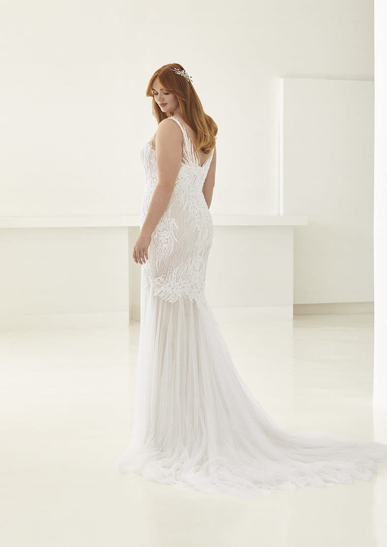 <cite class="credit">Photo courtesy of Pronovias</cite>