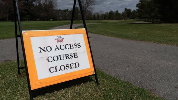 A sign at the Ottawa Hunt and Golf Club on April 17, 2021, tells people the course is closed. The province introduced stricter COVID-19 rules the day before that included declaring golf courses off-limits.