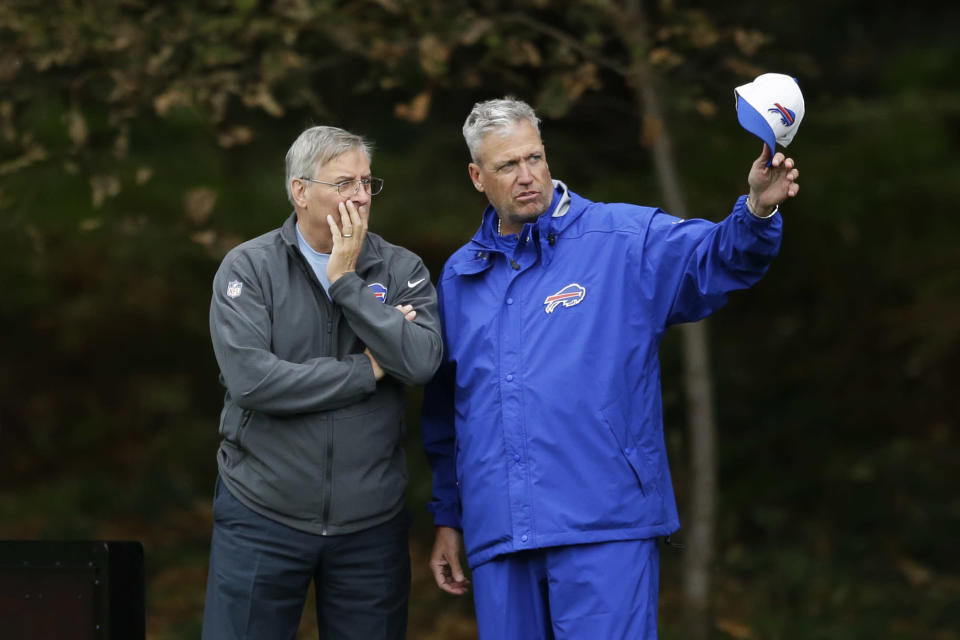 Bills&#39; owner Terry Pegula and Rex Ryan in 2015. (AP)