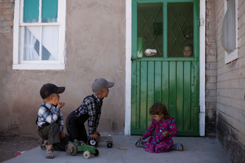 The Wider Image: In Mexico, a decade of images shows Mennonites' traditions frozen in time