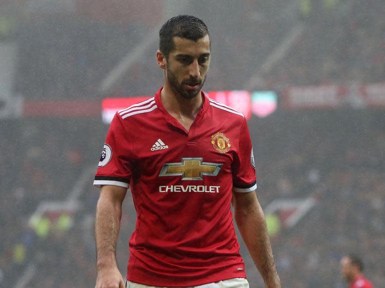 Alexis Sanchez latest: Henrikh Mkhitaryan's agent puts Manchester United's move for Arsenal star in doubt