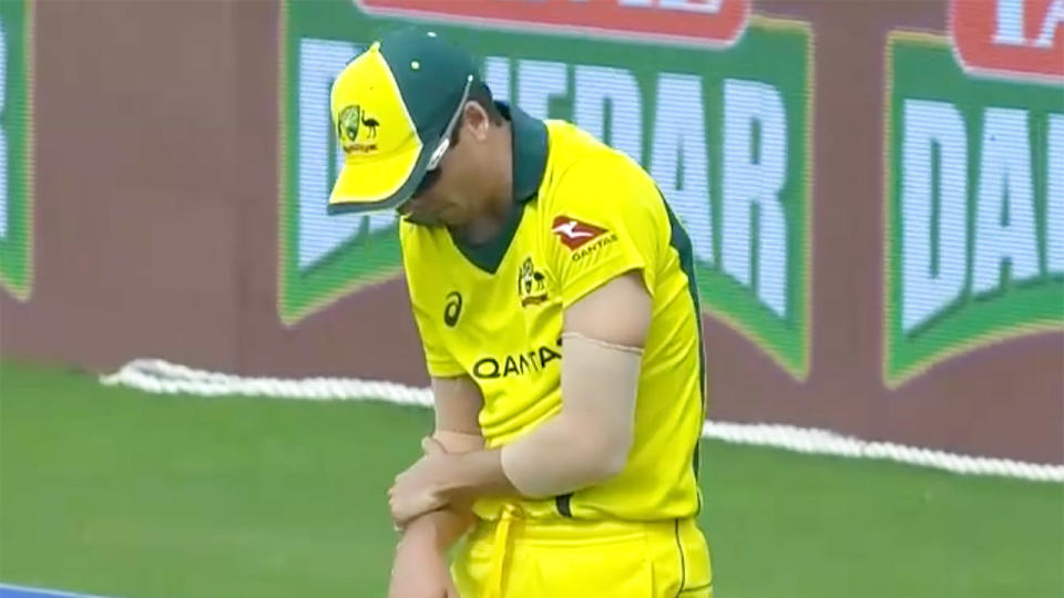 Jhye Richardson injures his shoulder in the ODI against Pakistan ahead of the World Cup. (Image: Fox Sports)