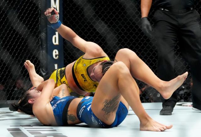 UFC 286 results: Jennifer Maia hands Casey O'Neill first career loss in  technical showcase - Yahoo Sports