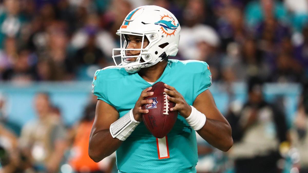 Dolphins QBs Mike White, Skylar Thompson struggle in loss to Falcons