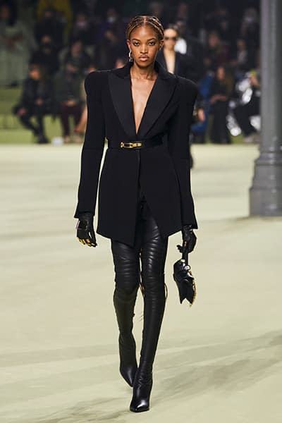 Balmain-Exaggerated-Shoulders