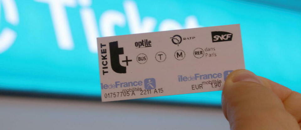 Le ticket de métro vendu à l'unité coûtera 2,30 euros à partir du 1er janvier 2023.    - Credit:Ph Lavieille / MAXPPP / PHOTOPQR/LE PARISIEN/MAXPPP