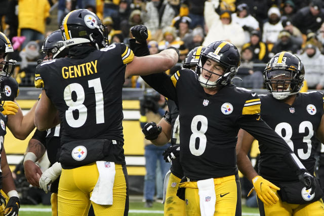 Pittsburgh defense bails out sputtering Steelers offense with just