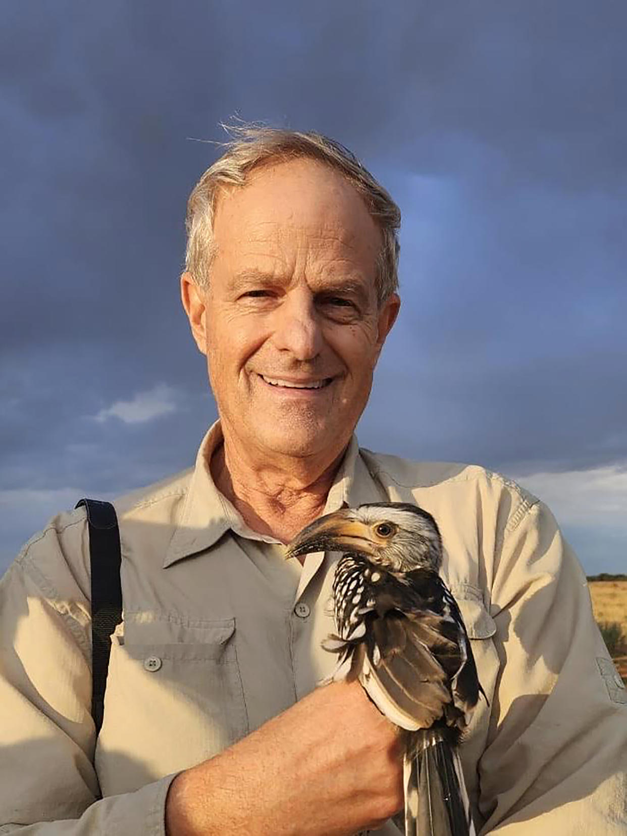Peter Kaestner, con un toco piquigualdo sureño en Namibia. (Peter Kaestner via The New York Times)
