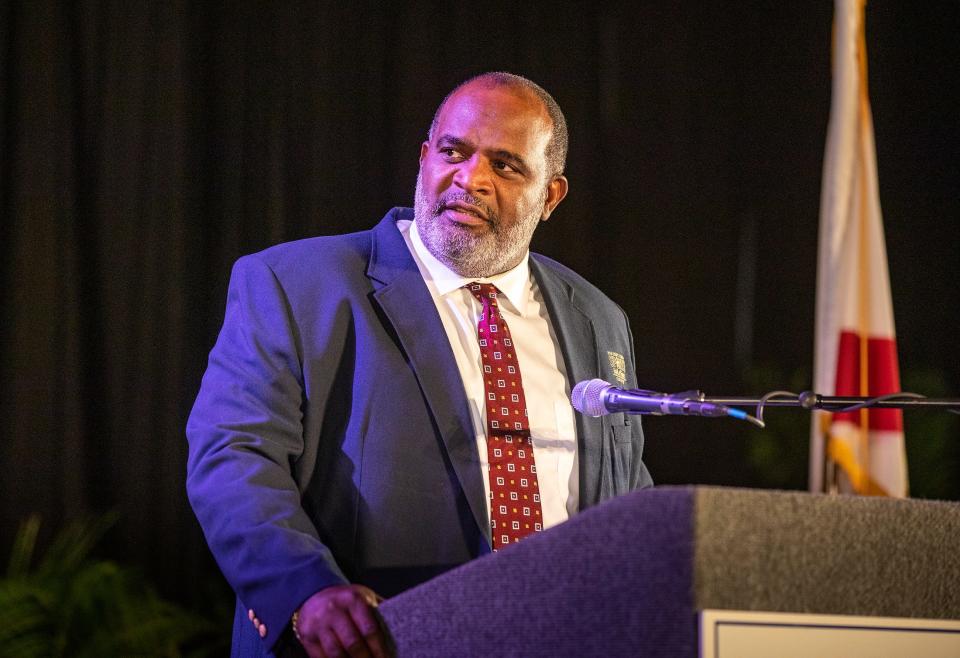 Odell Haggins gives his Hall Of Fame speech as he is inducted into the Hall of Fame during the 2022 Polk County All Sports Awards at the RP Funding Center in Lakeland  Fl. Tuesday June 14,  2022.  ERNST PETERS/ THE LEDGER