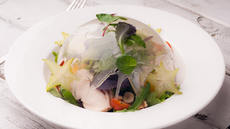 isomalt dome over salad