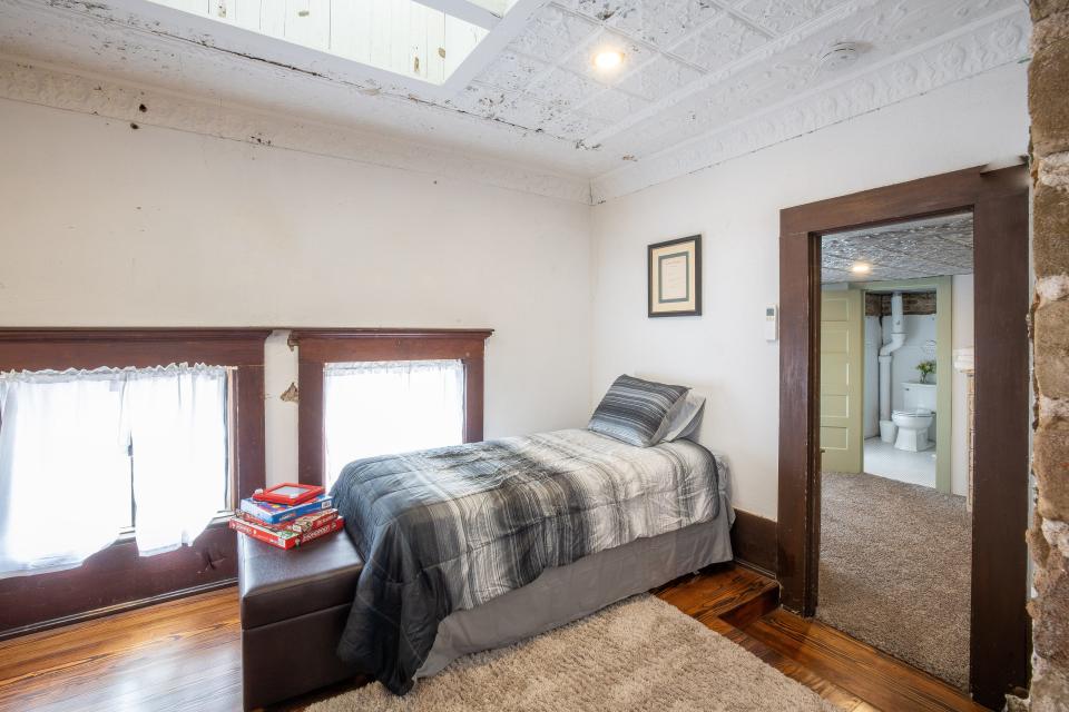 The Bartlett National Bank in Texas, bedroom 2