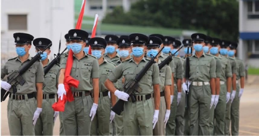 Yes，Sir絕響，香港警隊七一去殖民色彩迎來新變化。圖為香港警員進行中式步操訓練。（圖／環球時報）