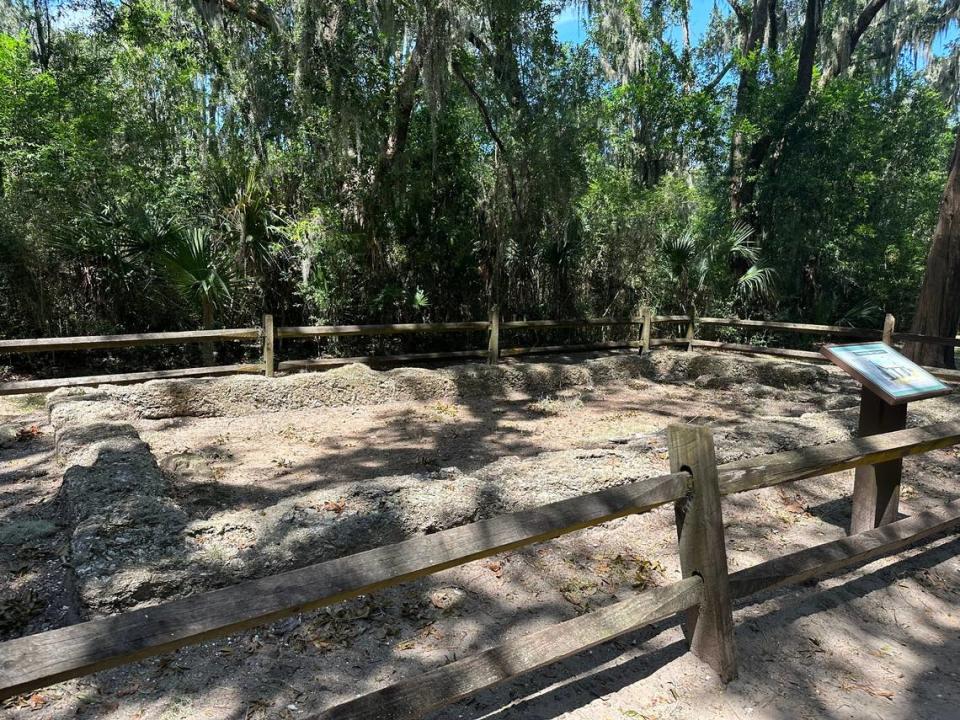 Ruins remaining from what was once domestic slave quarters at the Braddock Point Plantation. The small building once faced west toward Calibogue Sound. 