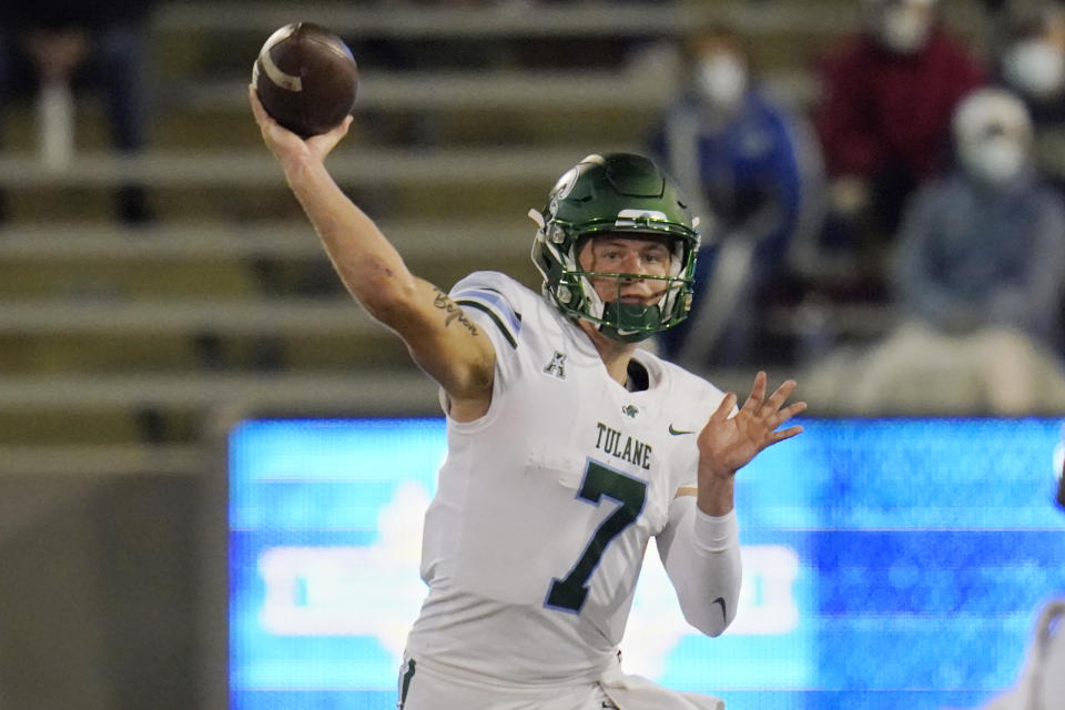 Tulane quarterback Michael Pratt (7) throws during an NCAA college football game against Tulsa in Tulsa, Okla., Thursday, Nov. 19, 2020. (AP Photo/Sue Ogrocki)