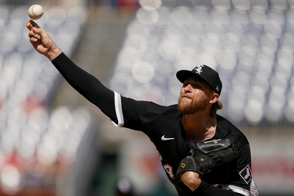 White Sox's Michael Kopech cuts his hair for charity