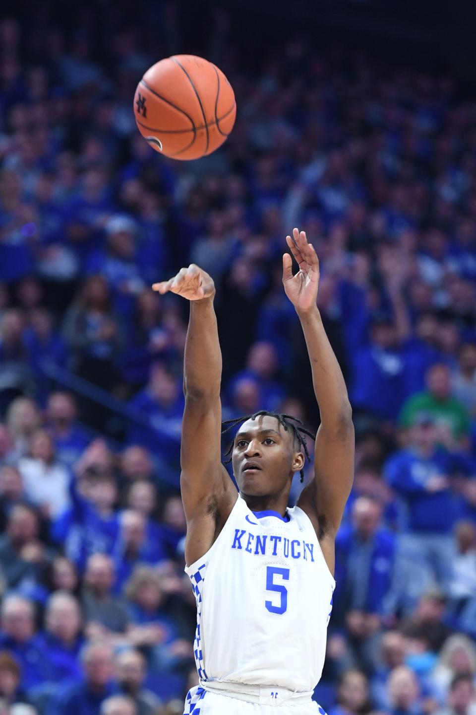 Immanuel Quickley shoots during the Kentucky game against Auburn on Feb. 29, 2020.