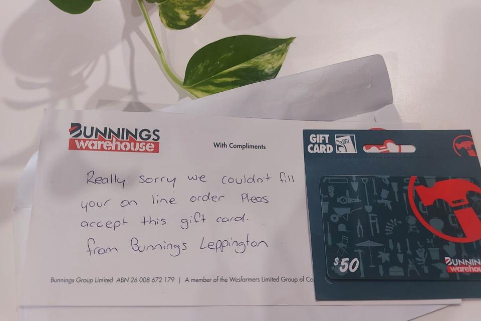 Bunnings handwritten letter and gift card