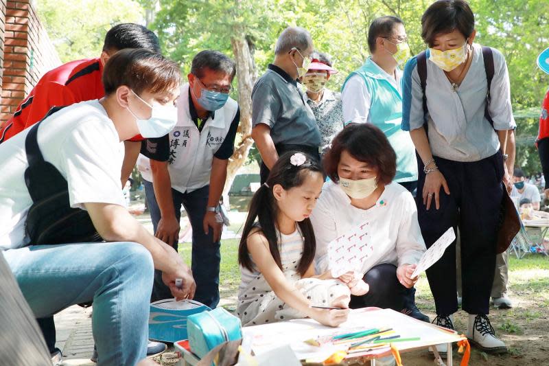 嘉義公園重現「畫都」風華　大小畫家齊聚寫生