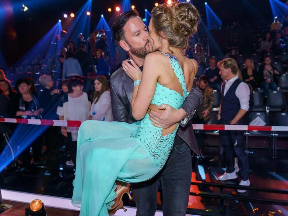 Michael Wendler und Laura Müller hinter den Kulissen von "Let's Dance" (Bild: imago images/Revierfoto)