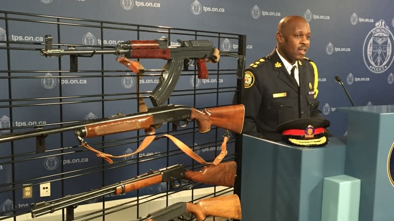 Toronto police gun amnesty blitz rakes in 86 long rifles, 22 hand guns