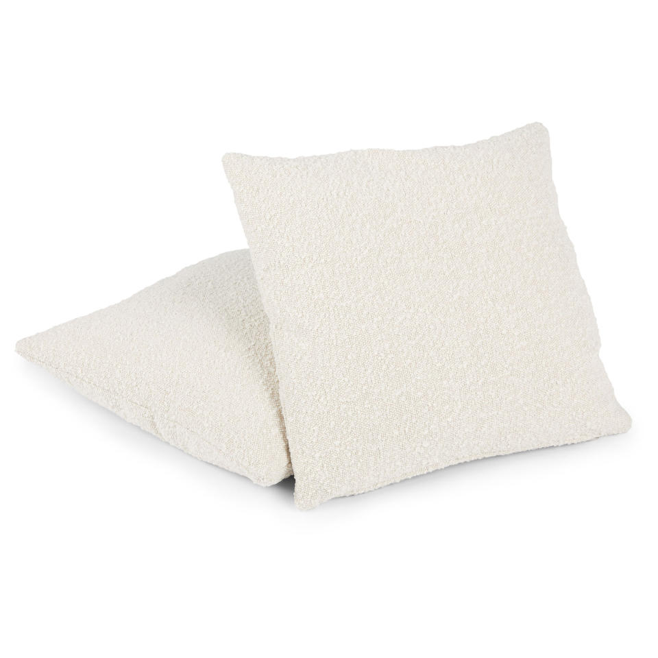 article ivory boucle pillow set
